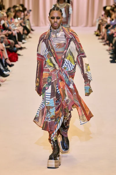 Look 7
